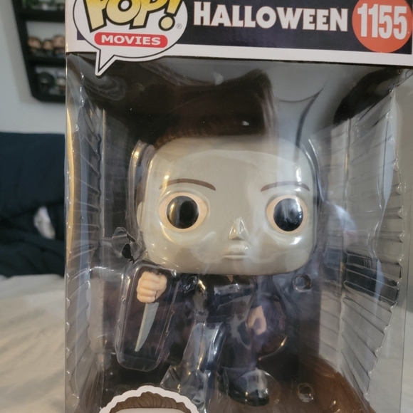 10 inch jumbo Micheal Meyers pop figure - Picture 1 of 4